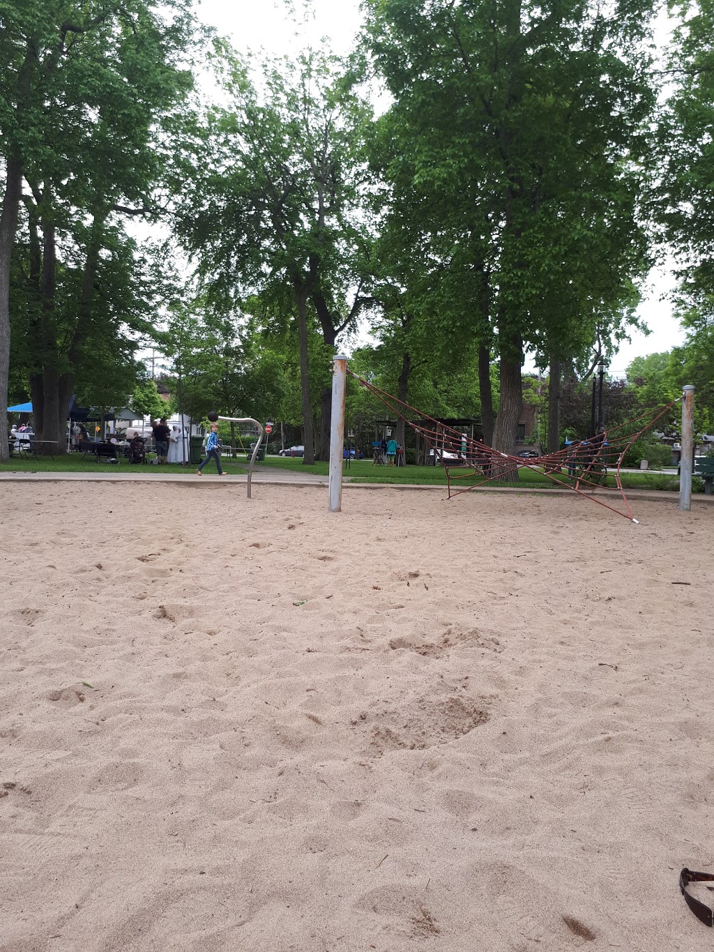Parc Brewster | 44e Avenue, Montréal, QC H8T, Canada | Phone: (514) 872-0311