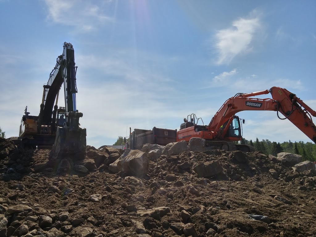 Excavation Civil-DB | Case postale 15, Val-des-monts, QC J8N 7X1, Canada | Phone: (819) 230-3417
