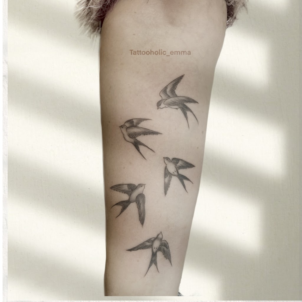 Tattooholic studio | 10105 Hidden Valley Dr NW, Calgary, AB T3A 5Z7, Canada | Phone: (587) 284-3322
