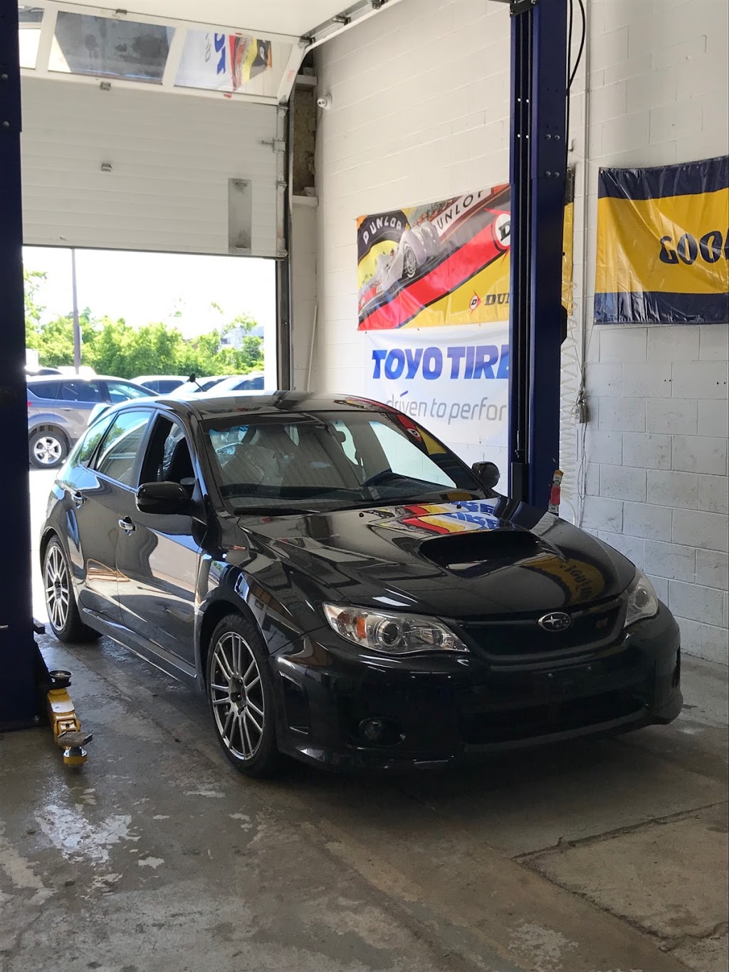 Total Tire inc | 3485 Harvester Rd Unit 4, Burlington, ON L7L 4X1, Canada | Phone: (905) 632-9898