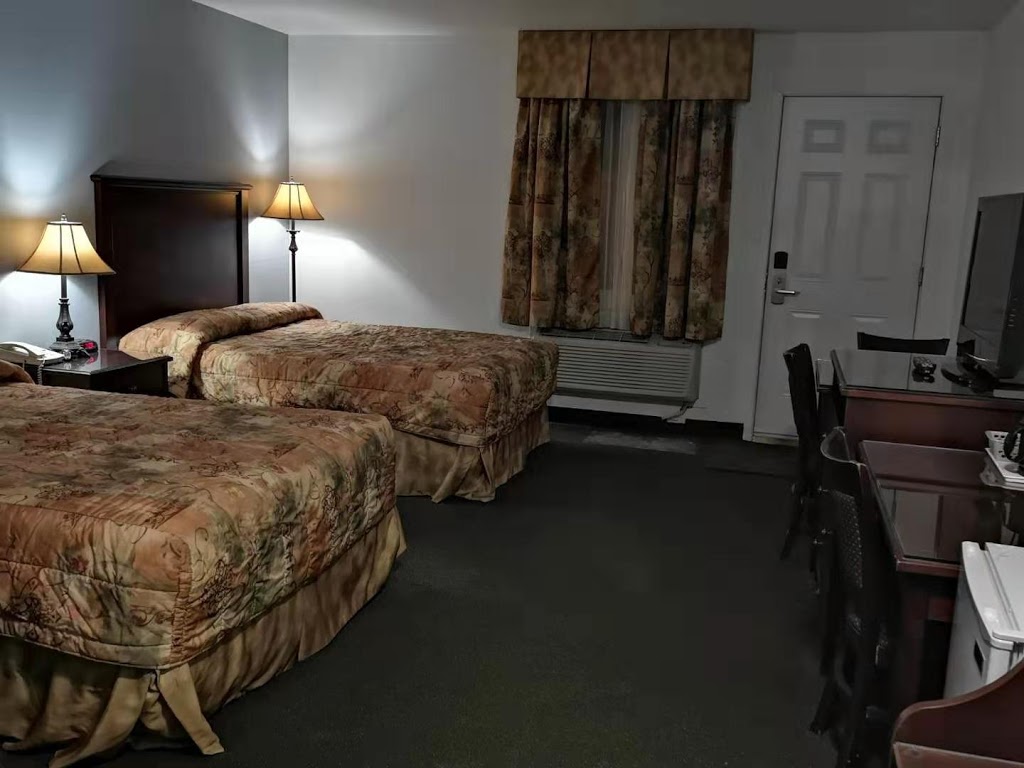 EconoHotel | 208 Route du Président-Kennedy, Lévis, QC G6V 9J6, Canada | Phone: (418) 837-8841