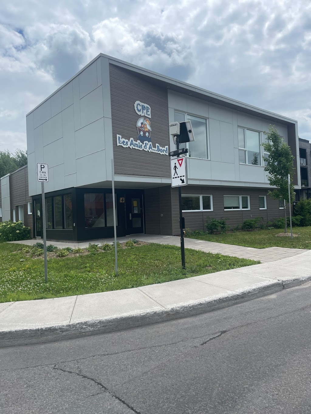 Cpe Les Amis Da Bord | 4 Boul de Chambéry, Blainville, QC J7C 0X4, Canada | Phone: (450) 621-5665