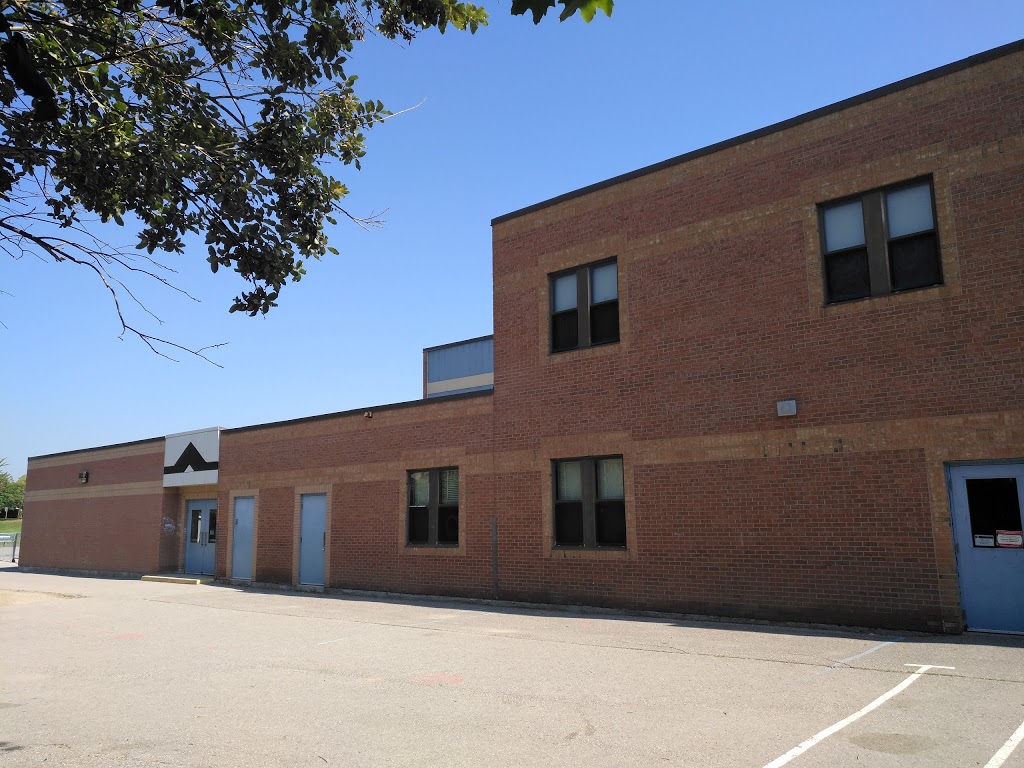 Bellwood Public School | 30 Bellwood Dr, Whitby, ON L1M 8M4, Canada | Phone: (905) 436-0098