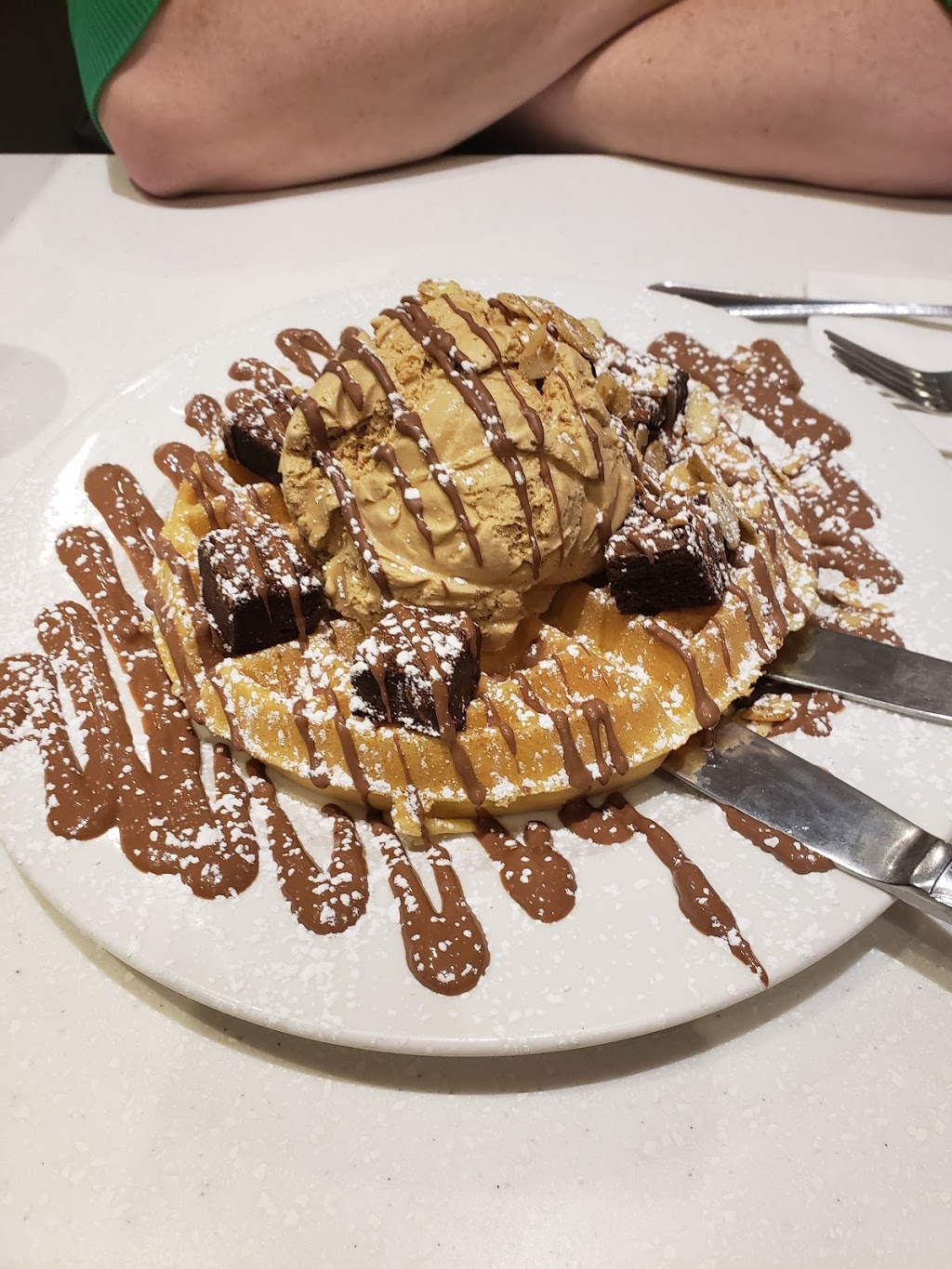 Caffe Demetre Mississauga City Centre | 285 Enfield Pl R104, Mississauga, ON L5B 3Y6, Canada | Phone: (905) 281-2400