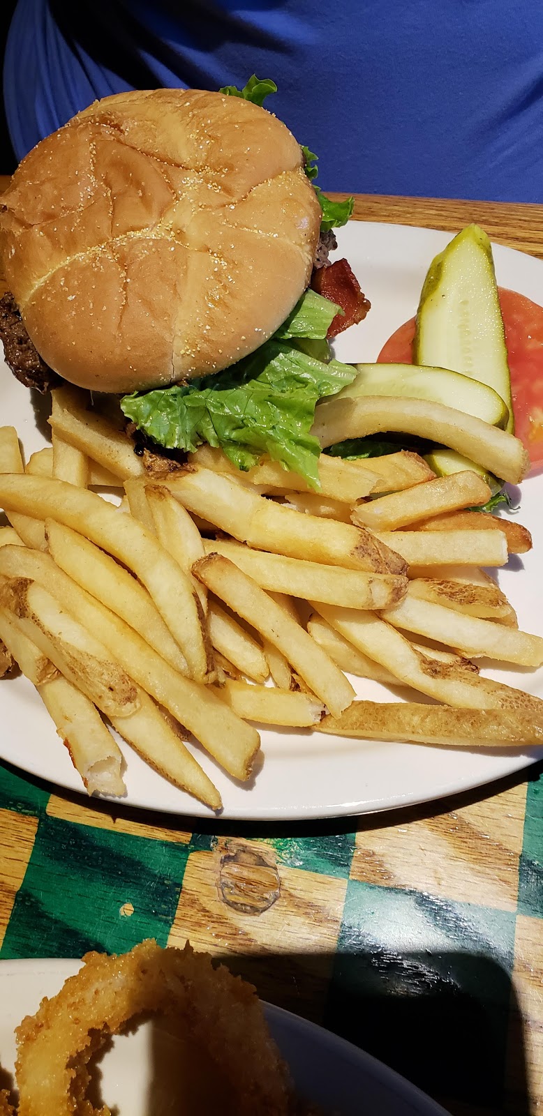 Murphy Inn | 505 Clinton Ave, St Clair, MI 48079, USA | Phone: (810) 329-7118