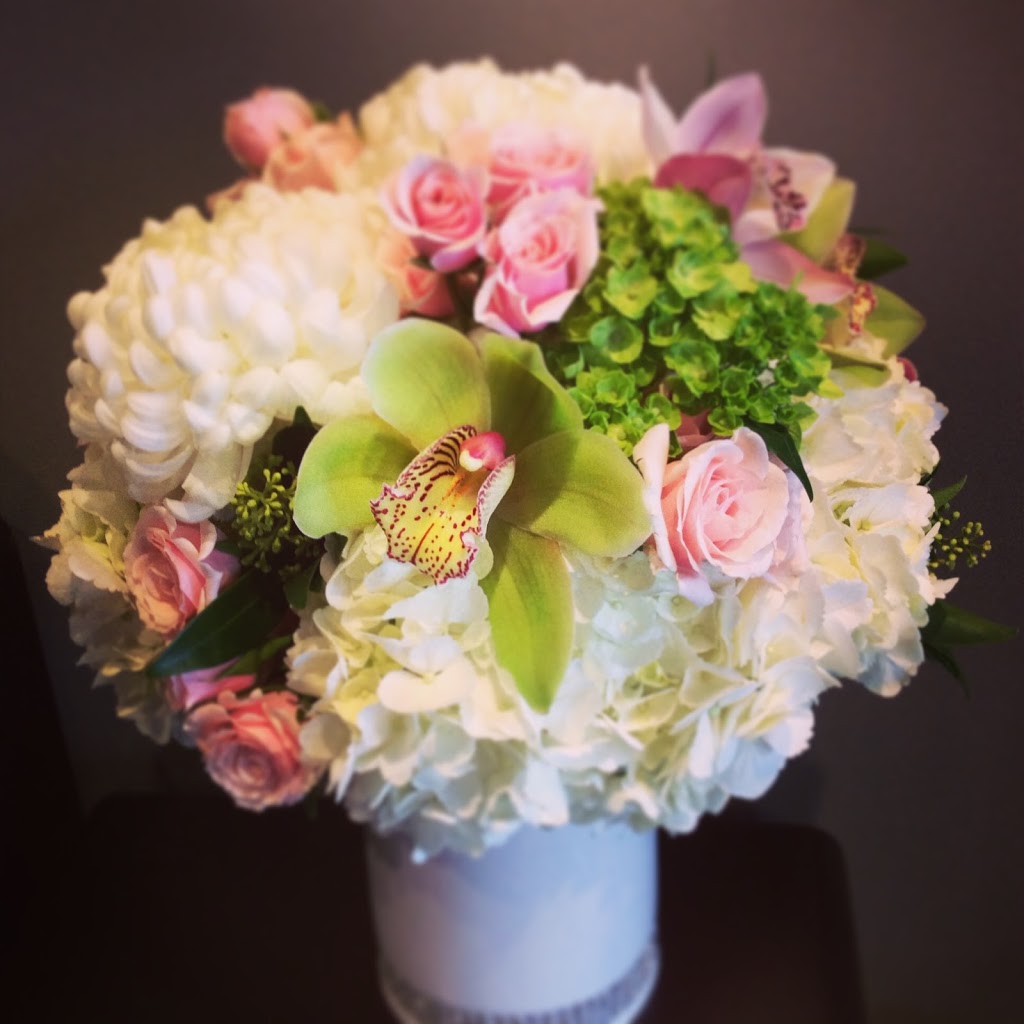 WISTERIA FLORAL DESIGN | 7368 Yonge St, Thornhill, ON L4J 8H9, Canada | Phone: (905) 763-1700