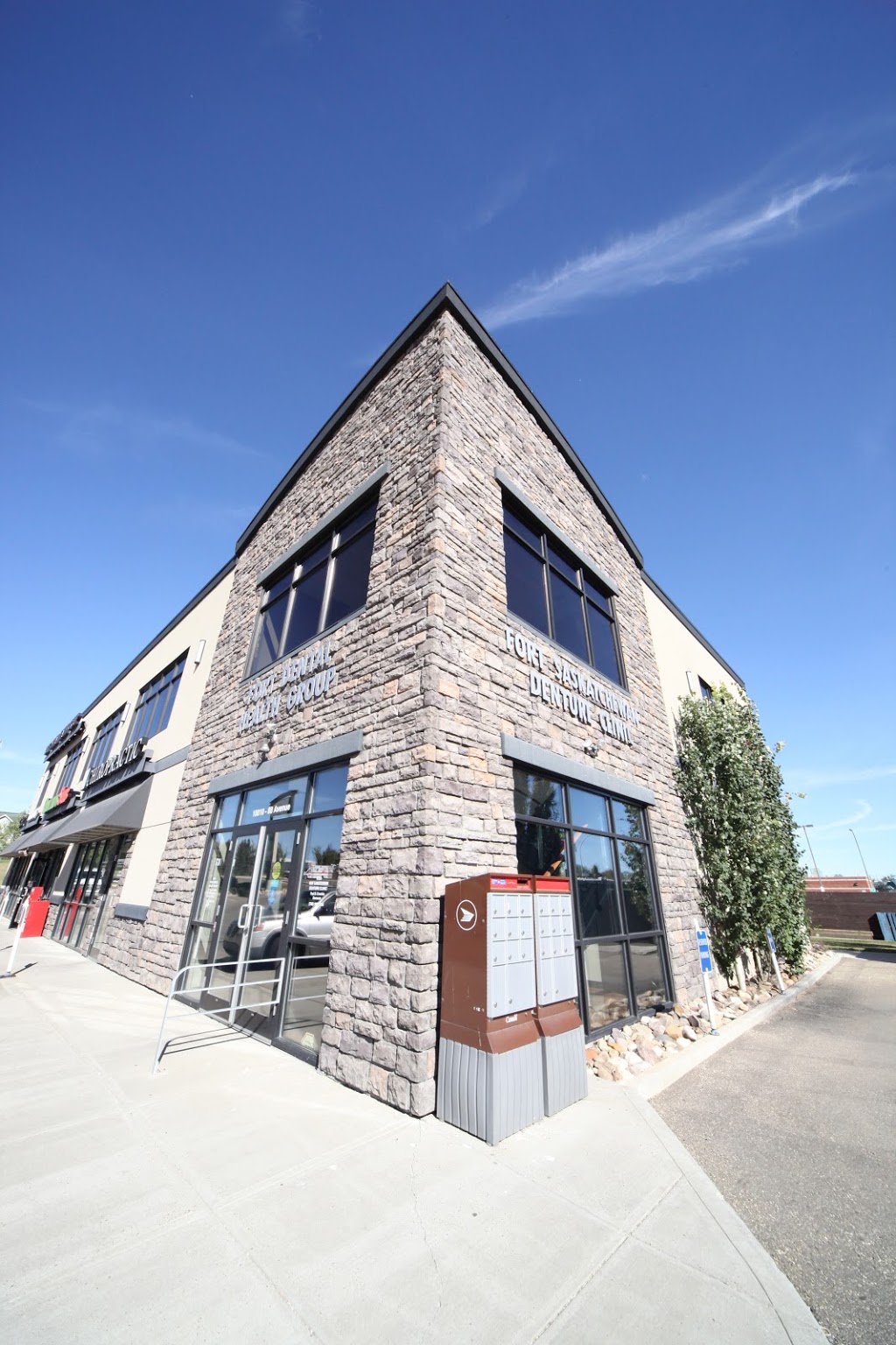 Fort Dental Health Group | 201 - 10010 88 Ave, Fort Saskatchewan, AB T8L 0A8, Canada | Phone: (780) 998-7165