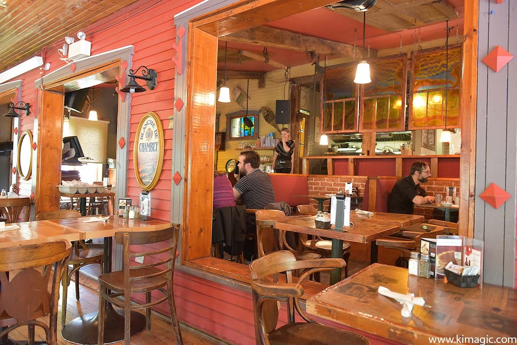 Bistro Brandy Creek | 713 Rue Saint Joseph, Valcourt, QC J0E 2L0, Canada | Phone: (450) 532-5775