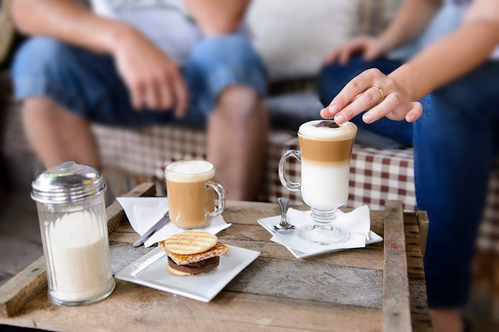FAYS, terroir chocolaté | 47 Rue Notre Dame, Oka, QC J0N 1E0, Canada | Phone: (514) 622-9411