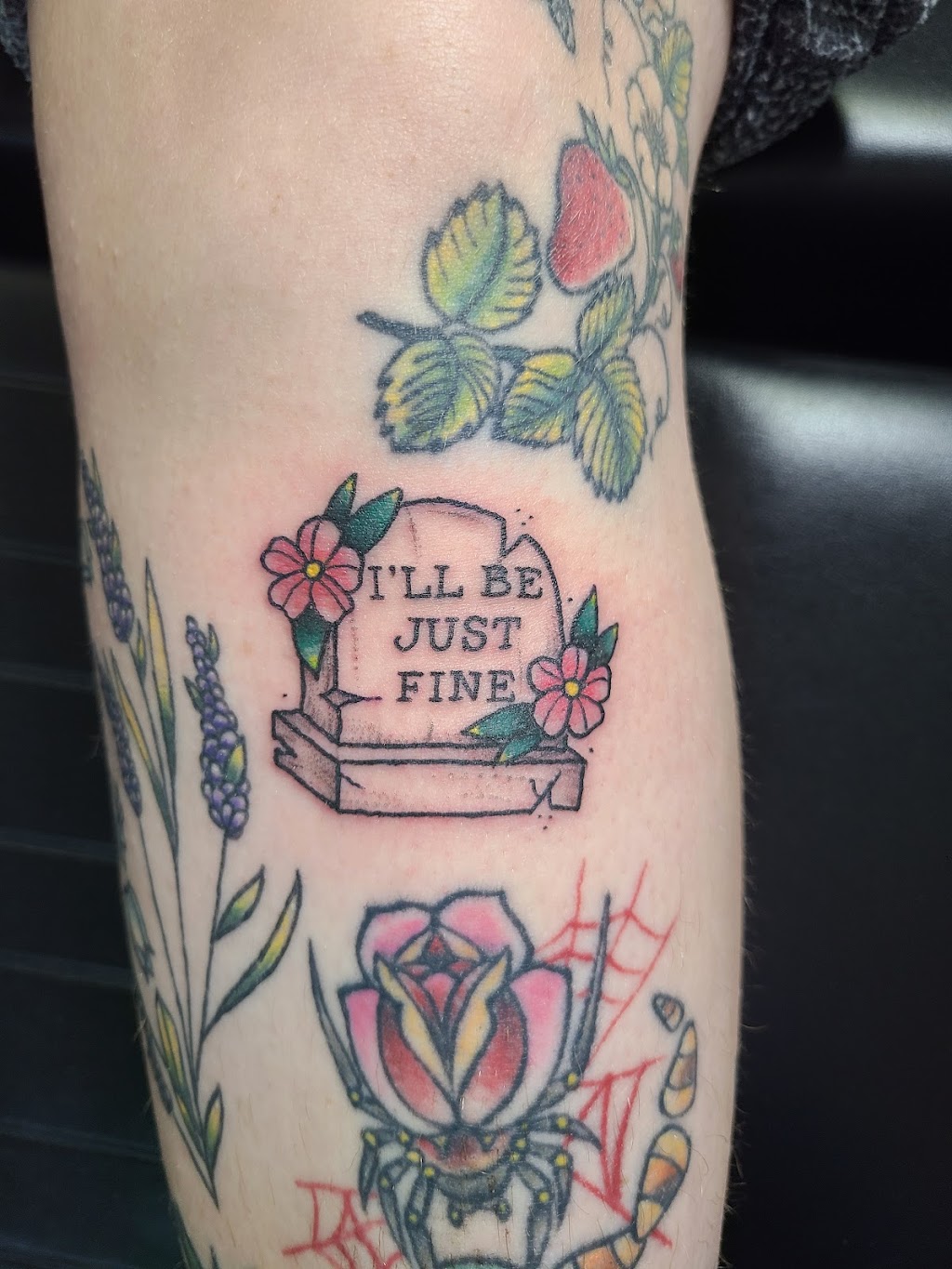Ink Bar Tattoo Studio | 35 Jarvis St, Fort Erie, ON L2A 2S3, Canada | Phone: (905) 991-4408