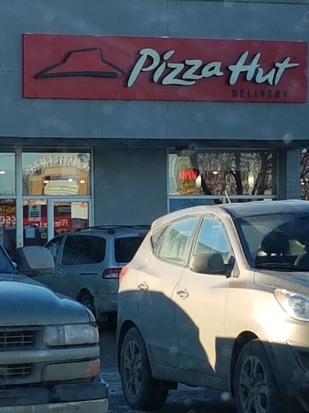 Pizza Hut | 11740 34 St NW, Edmonton, AB T5W 1Z1, Canada | Phone: (780) 310-1010