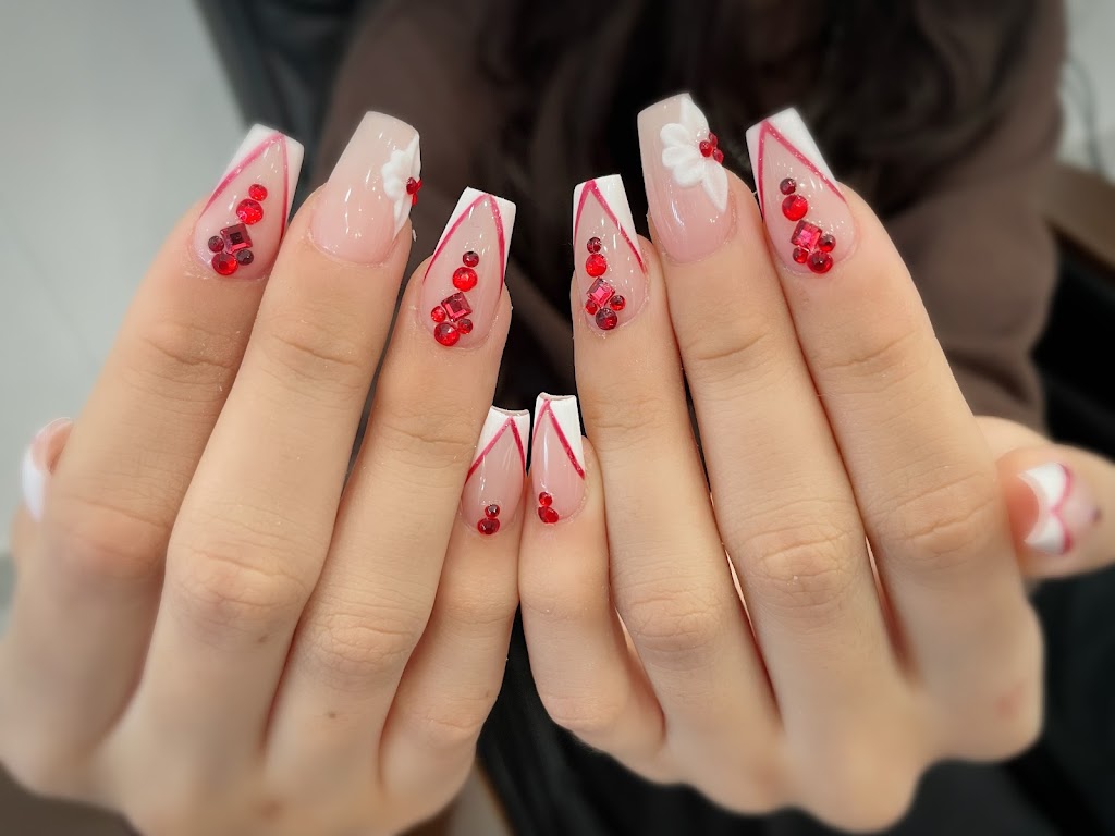Lilylux Nail Spa | 2155 Richmond St, London, ON N5X 4B8, Canada | Phone: (519) 645-0909