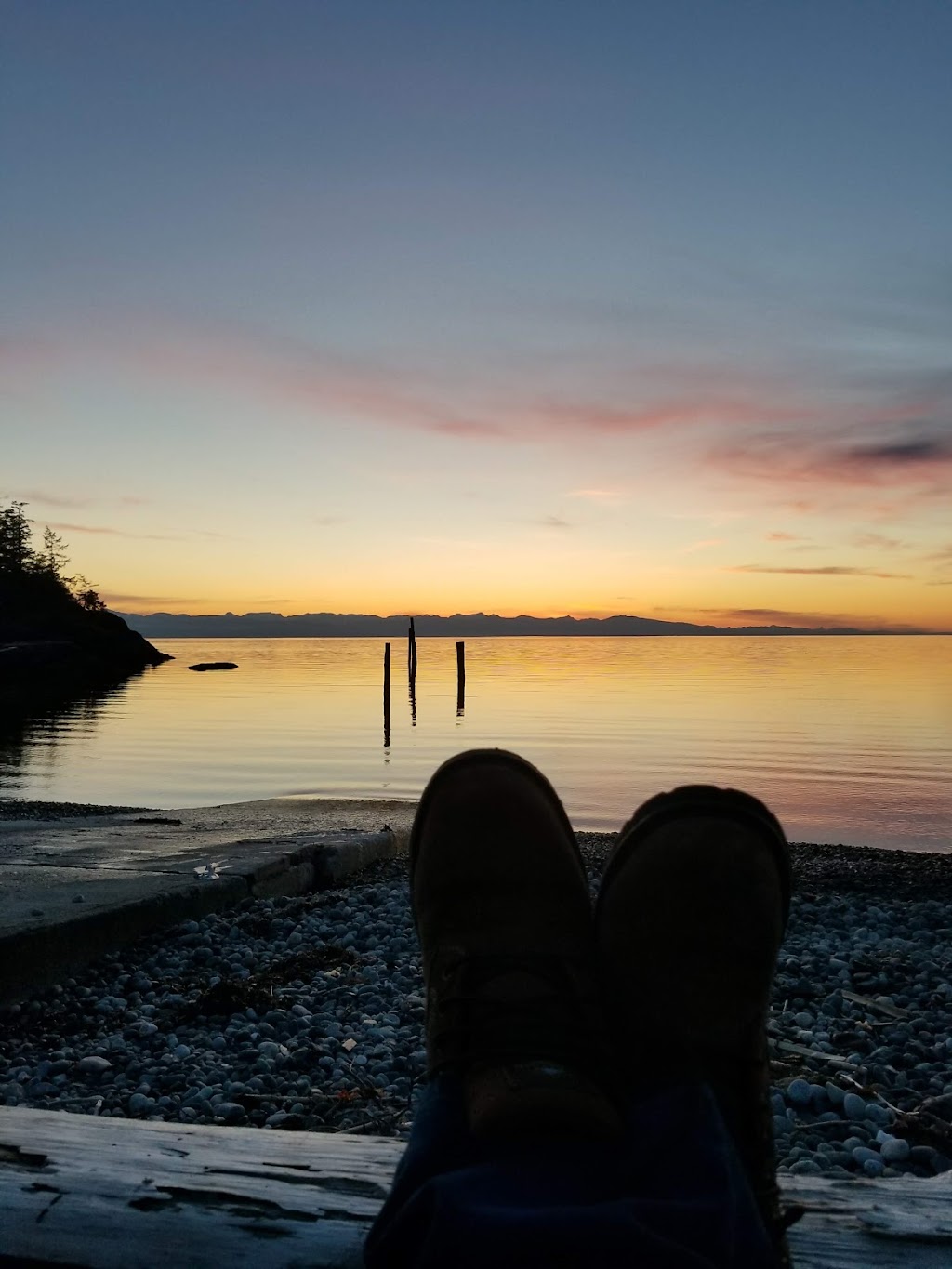 The Retreat | 5868 Gillies Bay Rd, Gillies Bay, BC V0N 1W0, Canada | Phone: (604) 486-7360