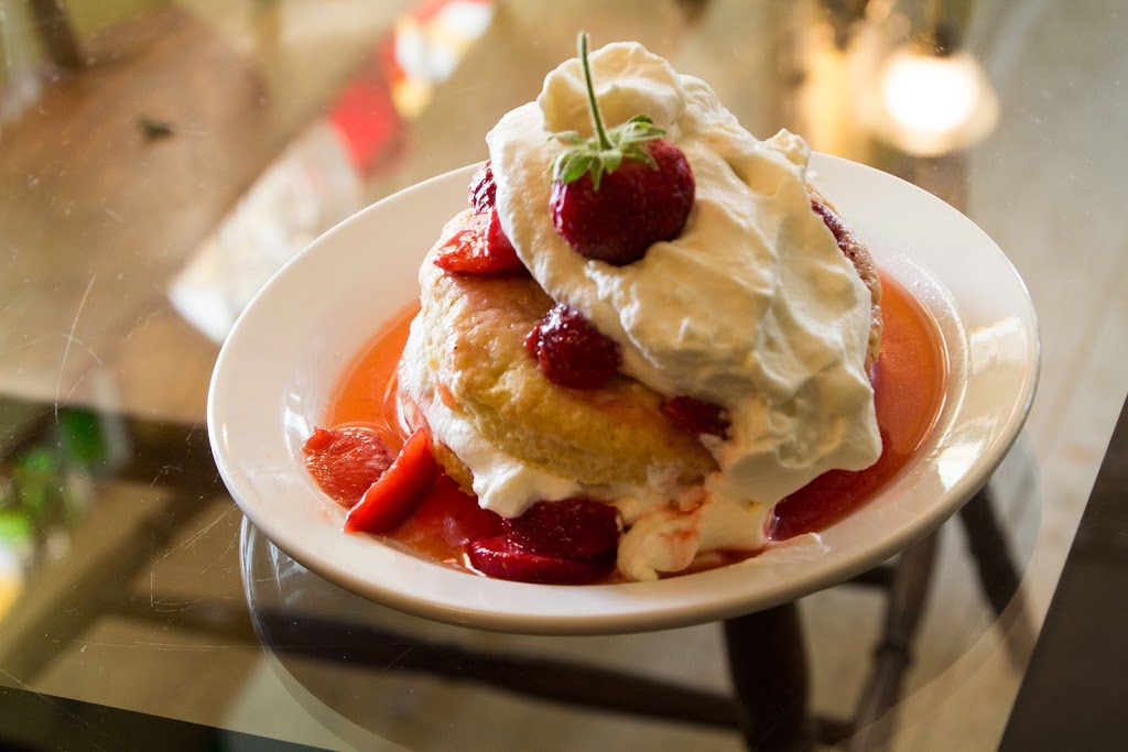 MAD Cravings | 8215 ON-93, Tiny, ON L0K 2E0, Canada | Phone: (705) 527-1666
