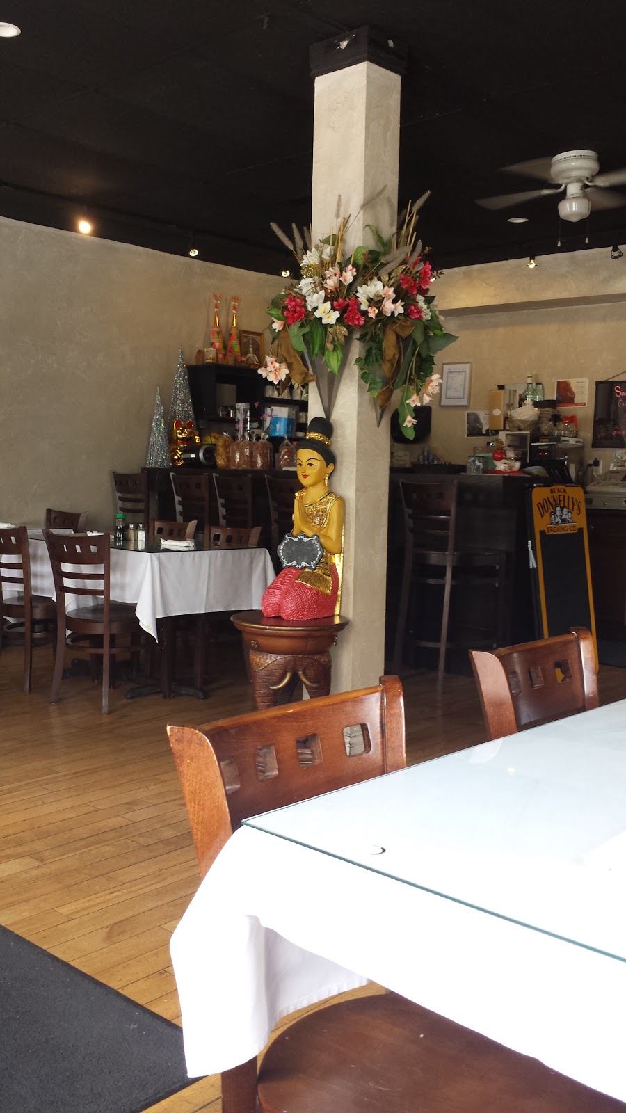 Thai Pad | 175 Main St, Lucan, ON N0M 2J0, Canada | Phone: (519) 227-0404