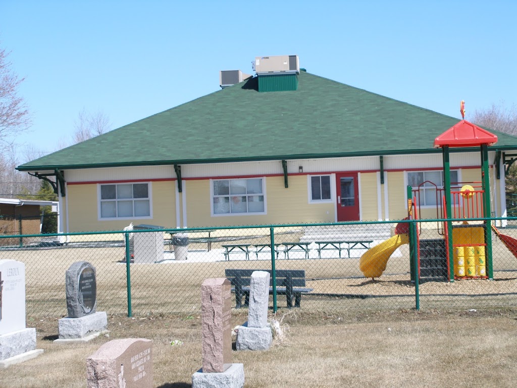 Coin Des Lutins St-Zotique Inc | 215 34e Avenue, Saint-Zotique, QC J0P 1Z0, Canada | Phone: (450) 267-3087