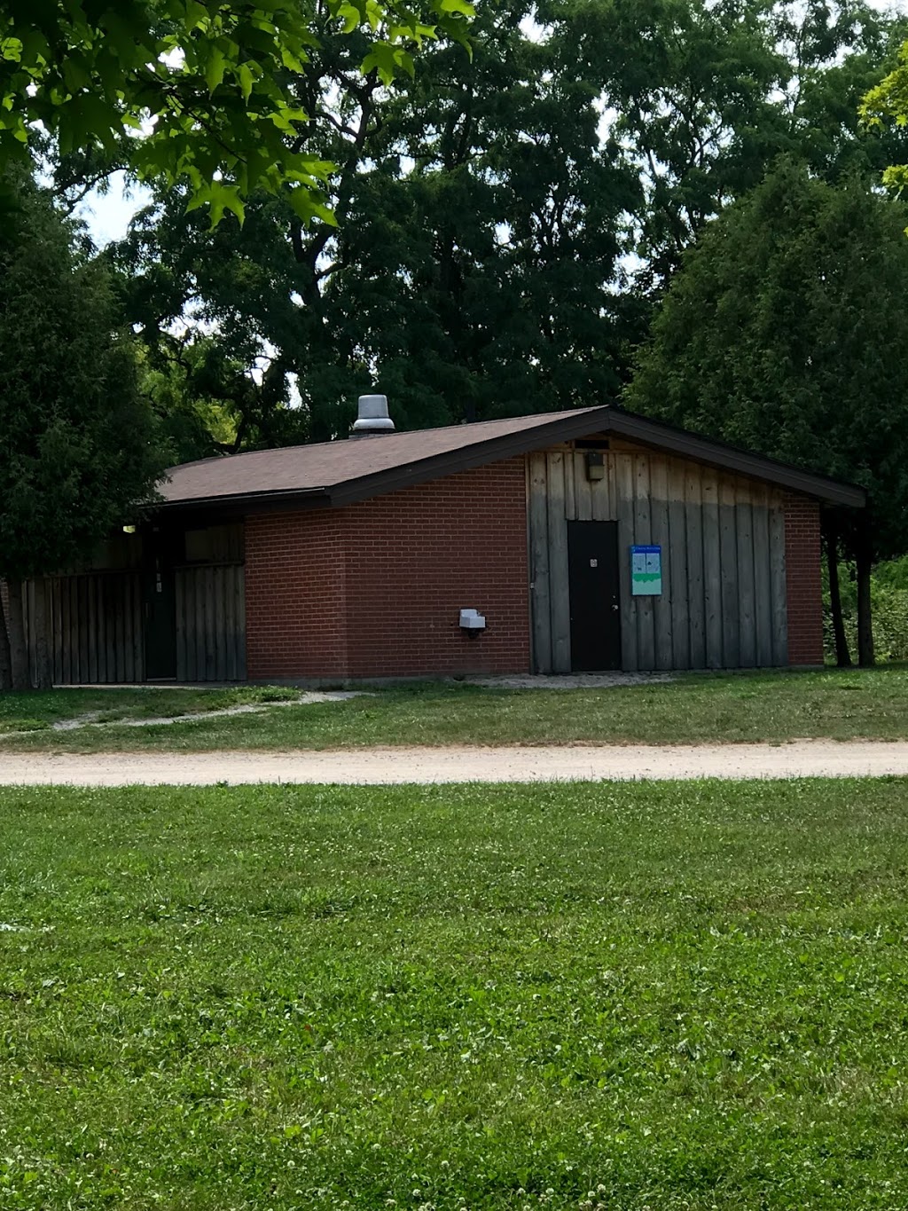 Bronte Creek Provincial Park (camping area) | 3201 Upper Middle Rd W, Oakville, ON L6M 4G5, Canada | Phone: (905) 827-6911