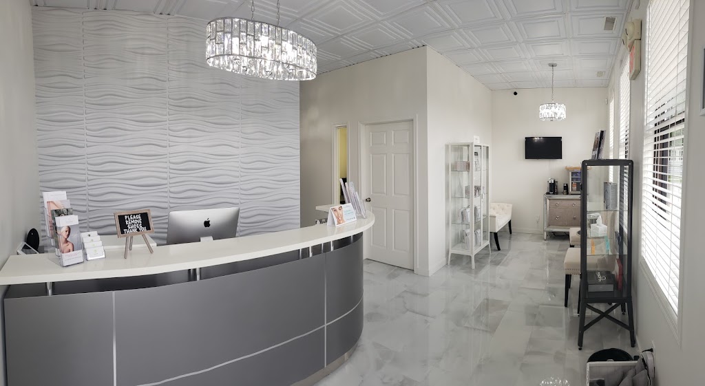 Etanda Skin Solutions | 14712 Stony Plain Rd, Edmonton, AB T5N 3S4, Canada | Phone: (780) 952-5479