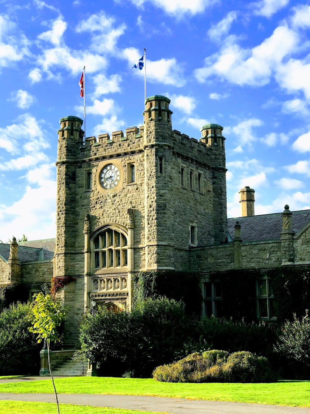 Selwyn House School | 95 Chem. de la Côte-Saint-Antoine, Westmount, QC H3Y 2H8, Canada | Phone: (514) 931-9481