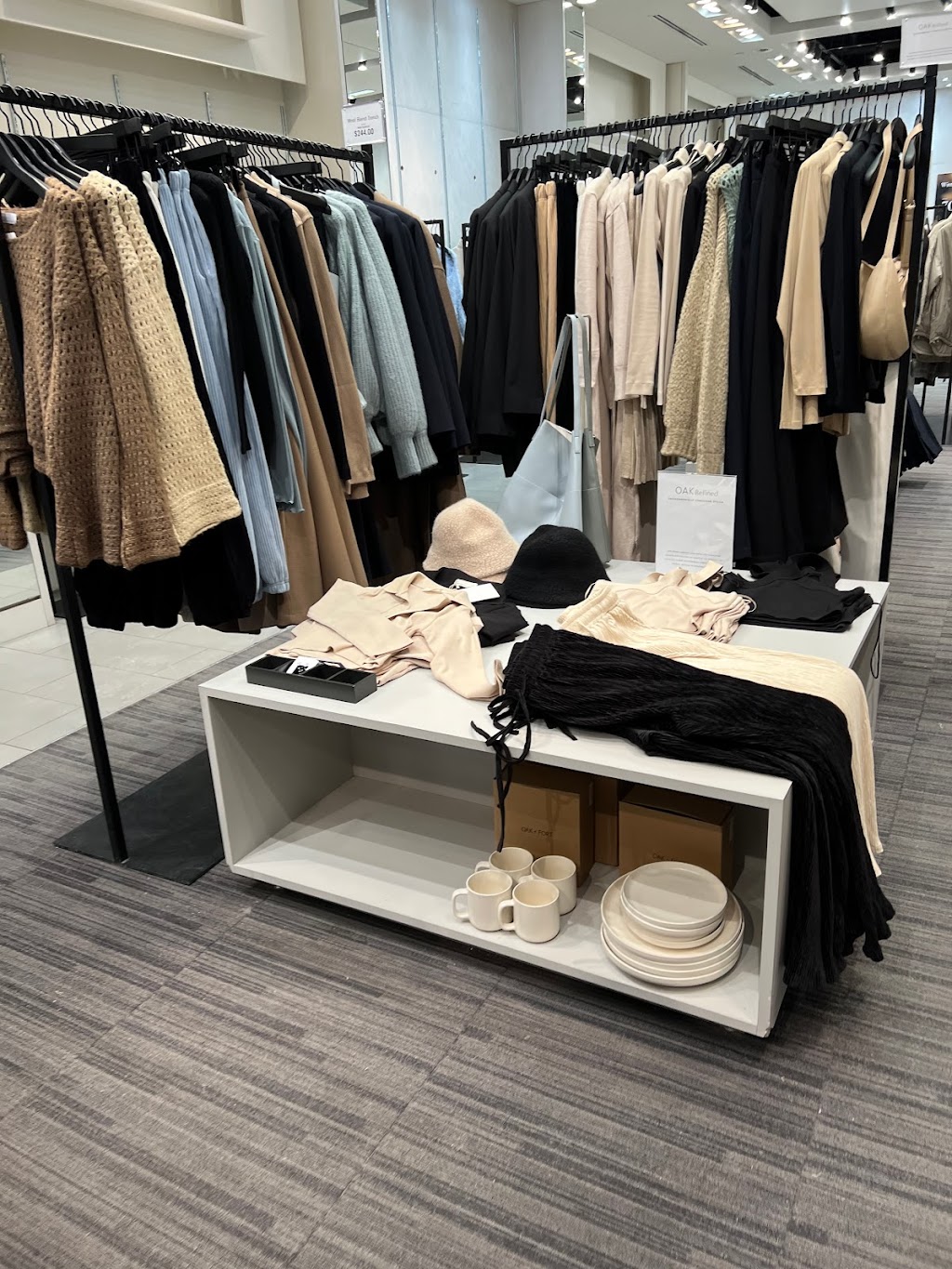 OAK + FORT | Unit L117a, 1485 Portage Ave, Winnipeg, MB R3G 0W4, Canada | Phone: (431) 489-1819