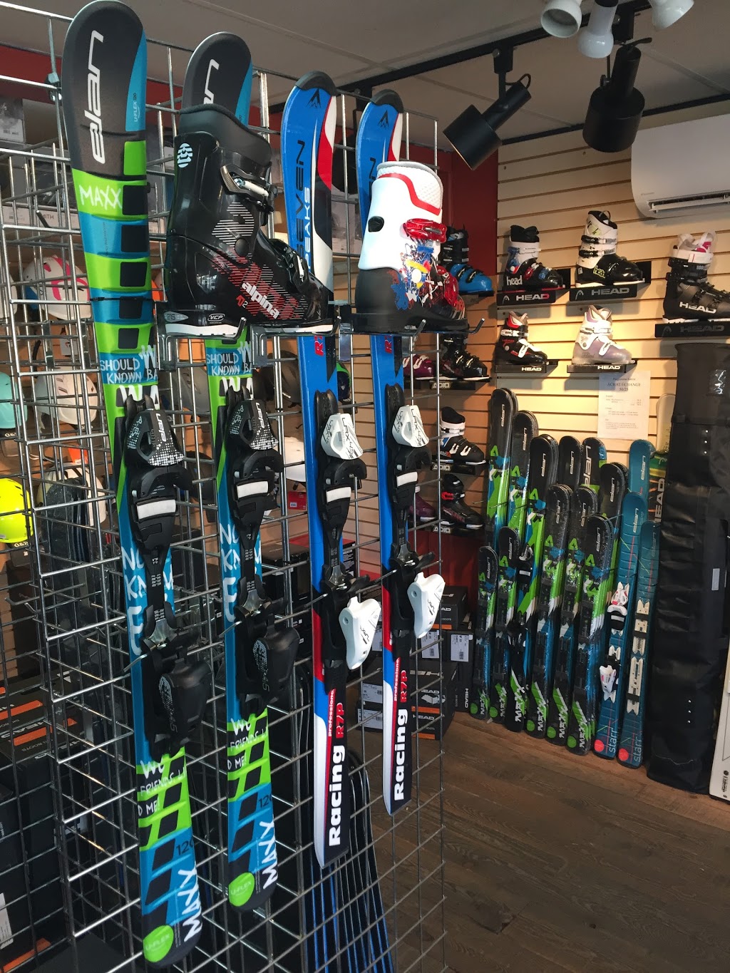 Sports Concept | 249 Boulevard Sir-Wilfrid-Laurier, Beloeil, QC J3G 4H1, Canada | Phone: (450) 446-2262