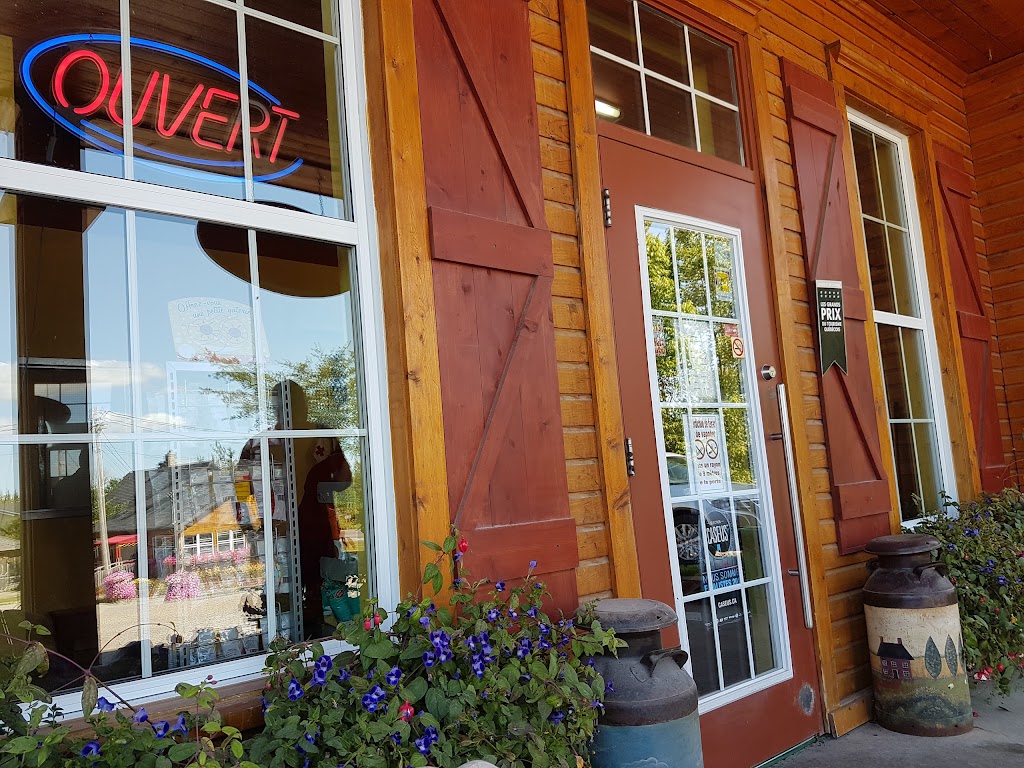 Fromagerie Médard | 10 Chemin de Quen, Saint-Gédéon, QC G0W 2P0, Canada | Phone: (418) 345-2407