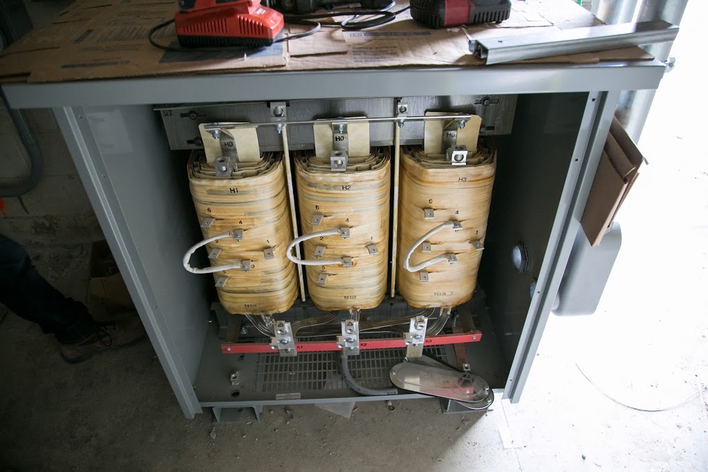 Verhoef Electric Inc | 2704 Red Maple Ave, Jordan Station, ON L0R 1S0, Canada | Phone: (905) 562-5977