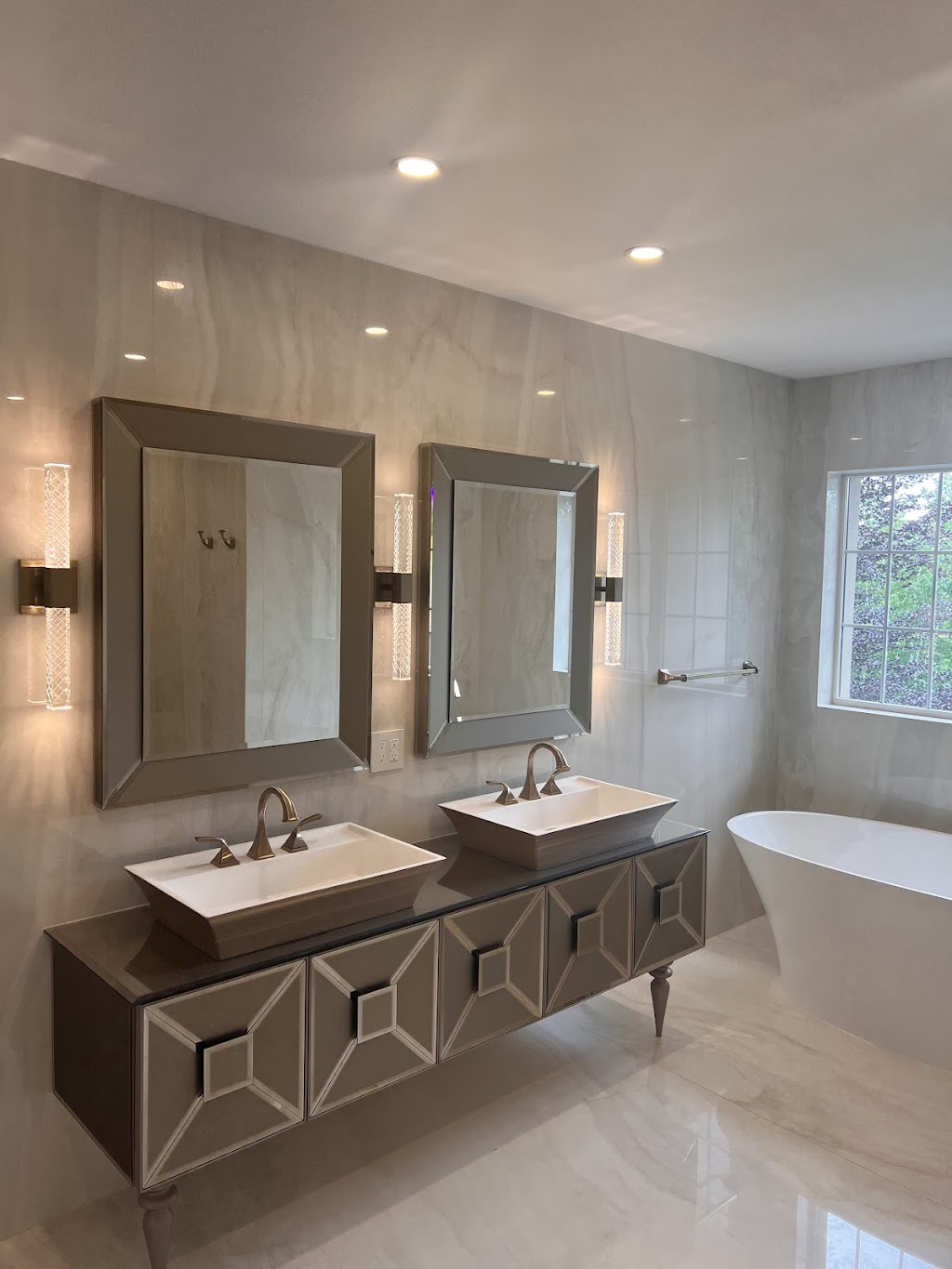 Spotlight Electric Ltd | 532 Powell Rd, Whitby, ON L1N 6Y7, Canada | Phone: (905) 579-4733