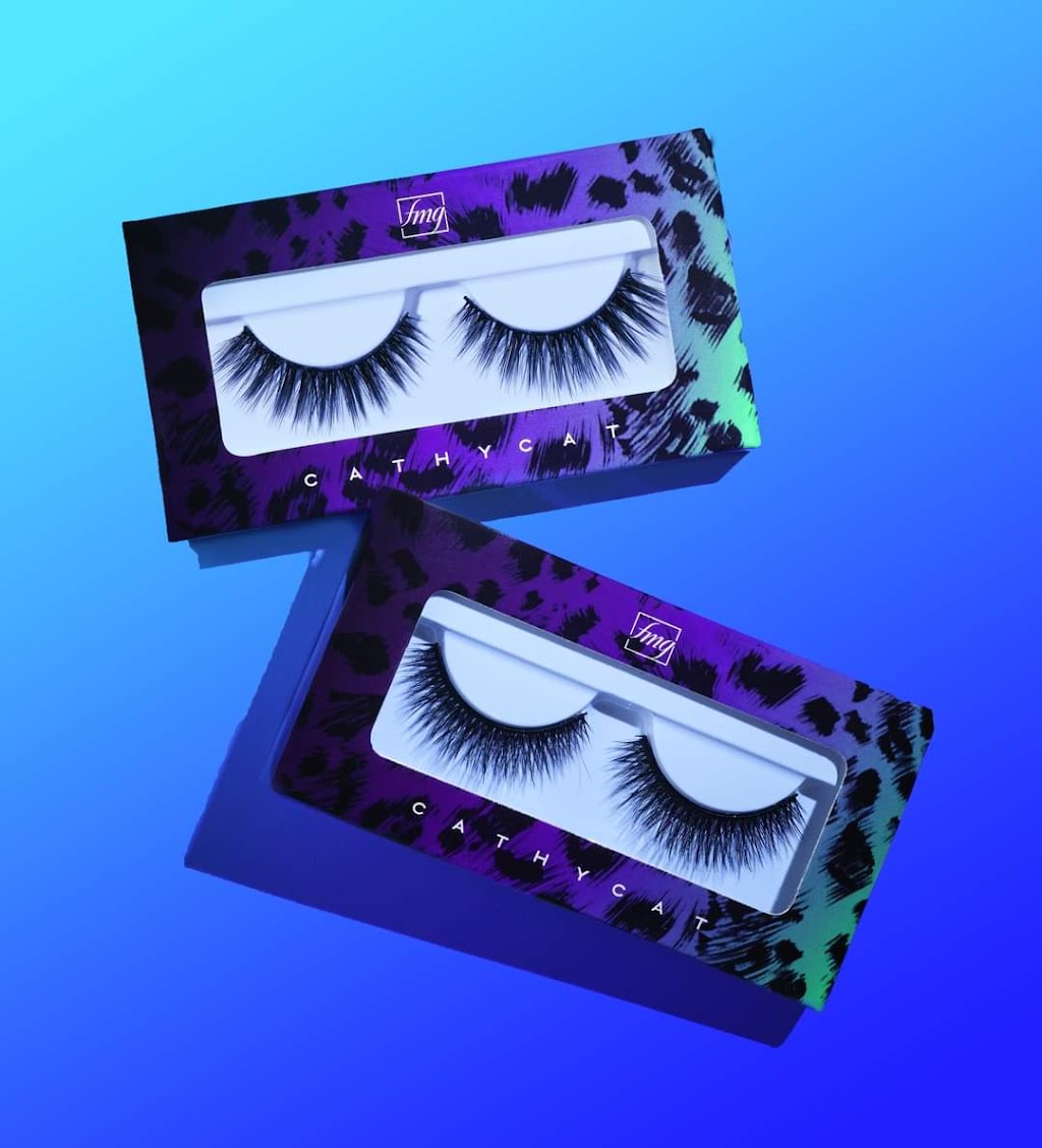 Jinny rep. Ind. AVON | 255 Rue Robitaille, Saint-Sulpice, QC J5W 4A9, Canada | Phone: (514) 978-3247