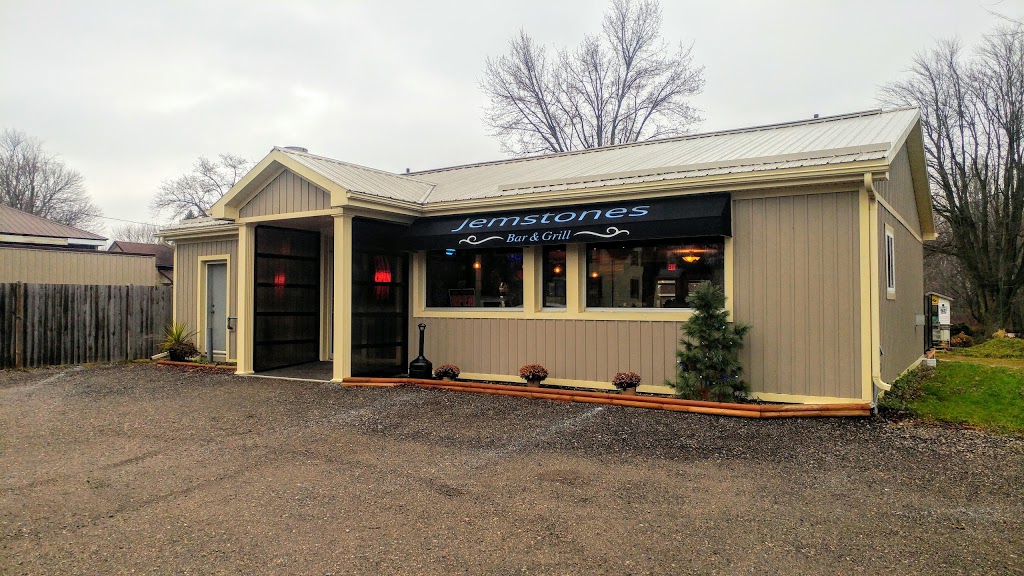 Jemstones Bar and Grill | 47 Elora St S, Clifford, ON N0G 1M0, Canada | Phone: (519) 327-5367