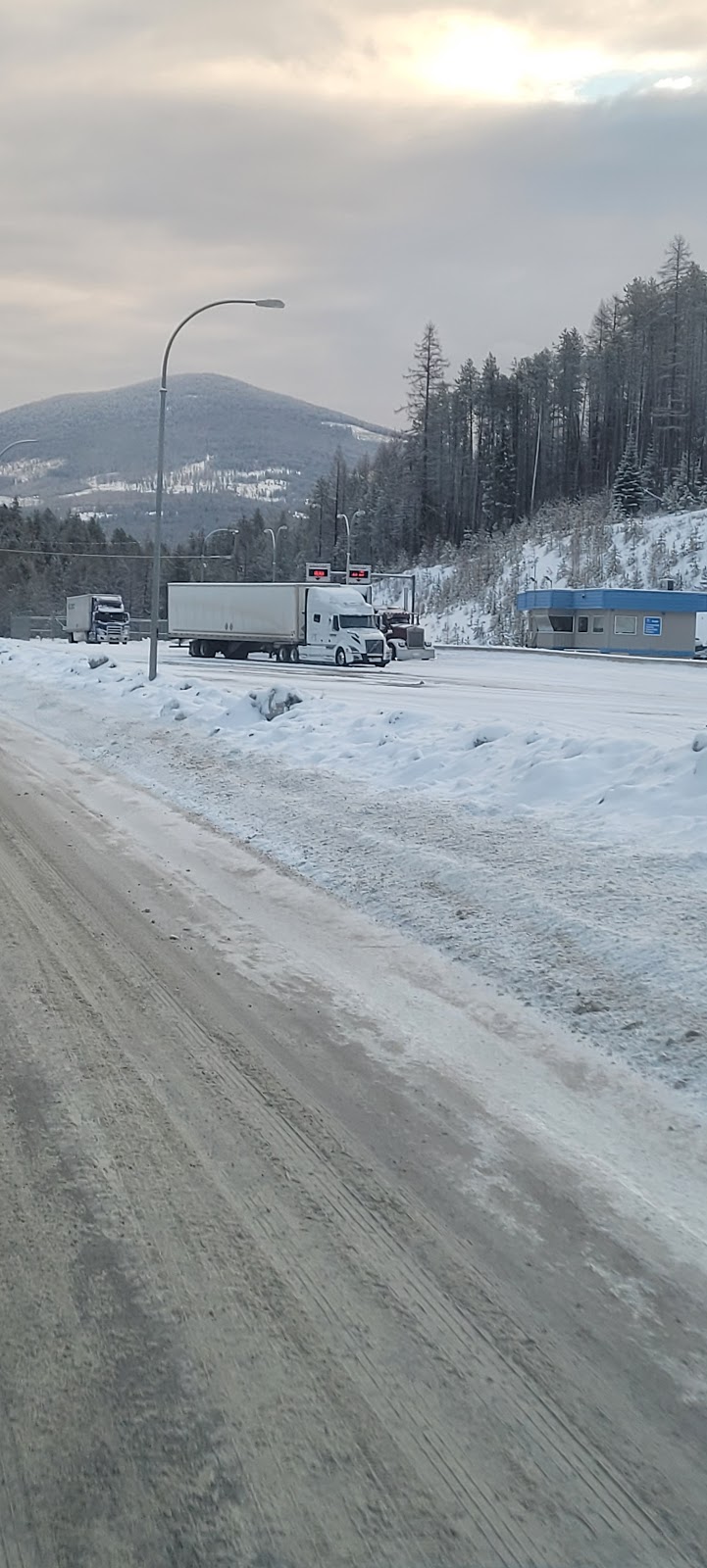 Yahk CVSE Inspection Station | 8050 BC-95, Kingsgate, BC V0B 1V1, Canada | Phone: (250) 424-5459
