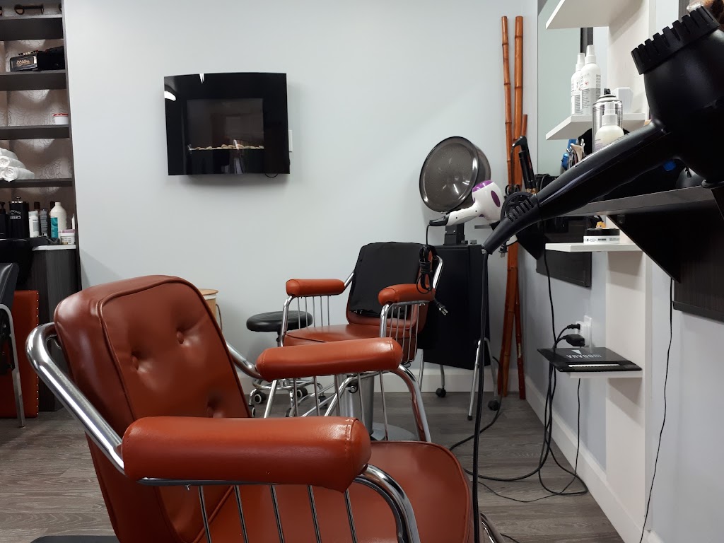 Studio 2348 | 2348 Bd des Chutes, Québec, QC G1C 1X9, Canada | Phone: (418) 666-9423