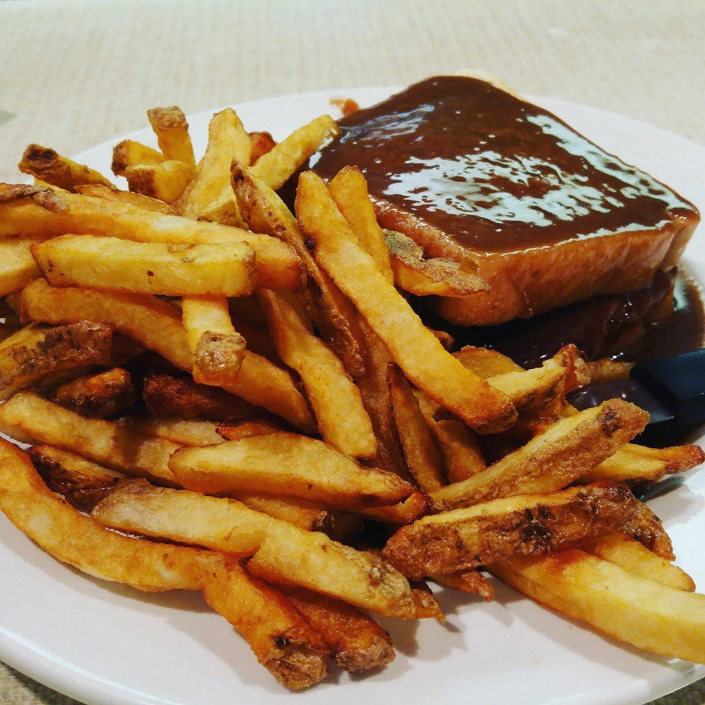 Lindas Eating Place & Coffee Shop | 1027 Bayfield St, Midhurst, ON L9X 0N1, Canada | Phone: (705) 739-8671