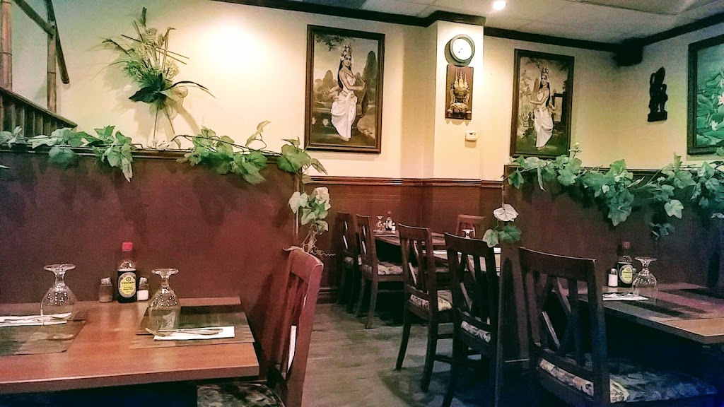 Restaurant Royaume Khmer | 310 Boulevard Sir-Wilfrid-Laurier, Mont-Saint-Hilaire, QC J3H 2X2, Canada | Phone: (450) 446-8887