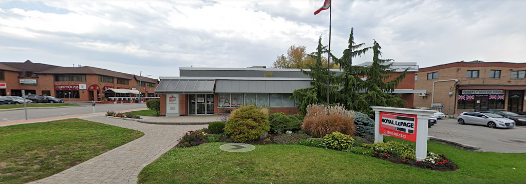 Joanne Lavoie: Royal LePage Frank Real Estate | 200 Dundas St E, Whitby, ON L1N 2H8, Canada | Phone: (905) 666-1333