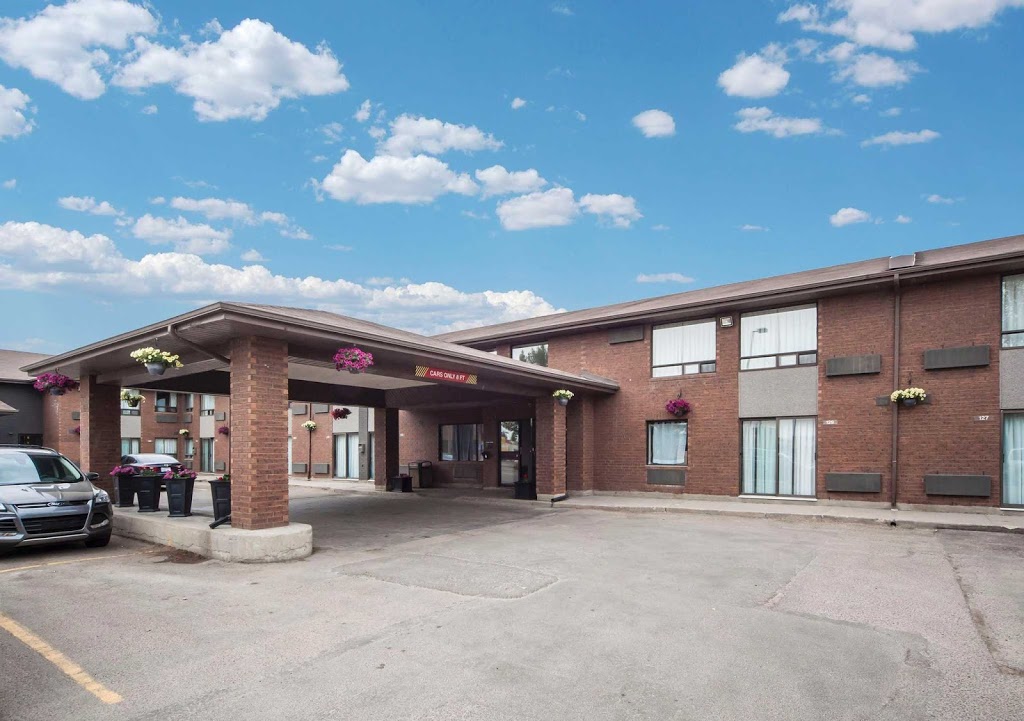 Comfort Inn West | 17610 100 Ave NW, Edmonton, AB T5S 1S9, Canada | Phone: (780) 484-4415