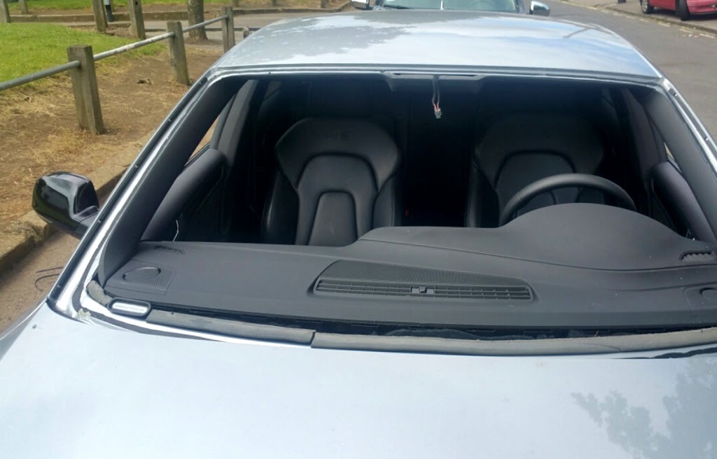 Speers Auto Glass of Oakville | 105 Allan St #604, Oakville, ON L6J 3N2, Canada | Phone: (905) 338-7450