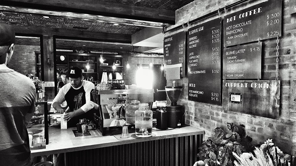 Back Road Motor Coffee Co. | 133 Queen St E, Mississauga, ON L5G 1N1, Canada | Phone: (647) 287-2727
