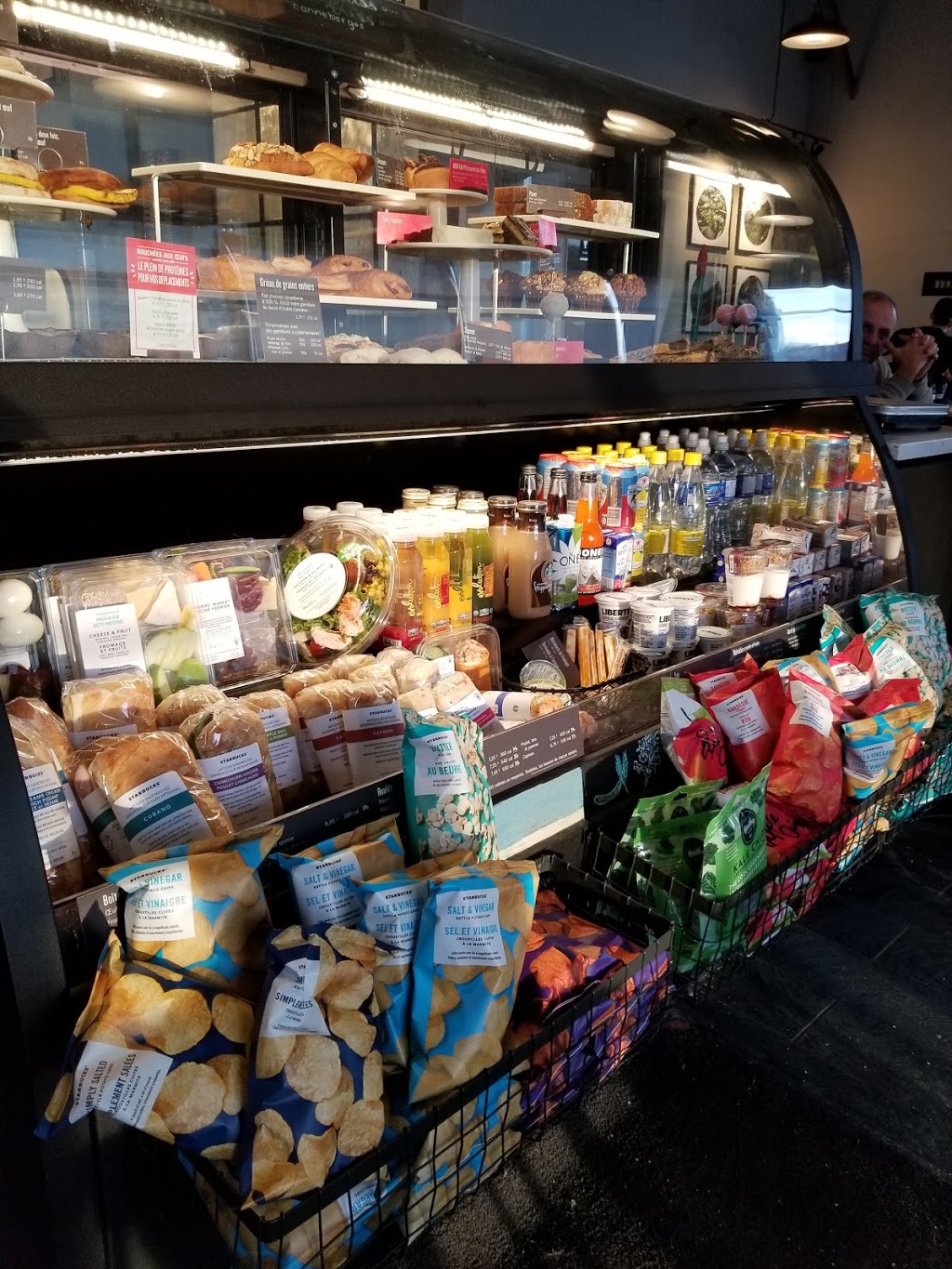 Starbucks | 25 Boulevard Don-Quichotte #15, LÎle-Perrot, QC J7V 7X4, Canada | Phone: (514) 453-3727