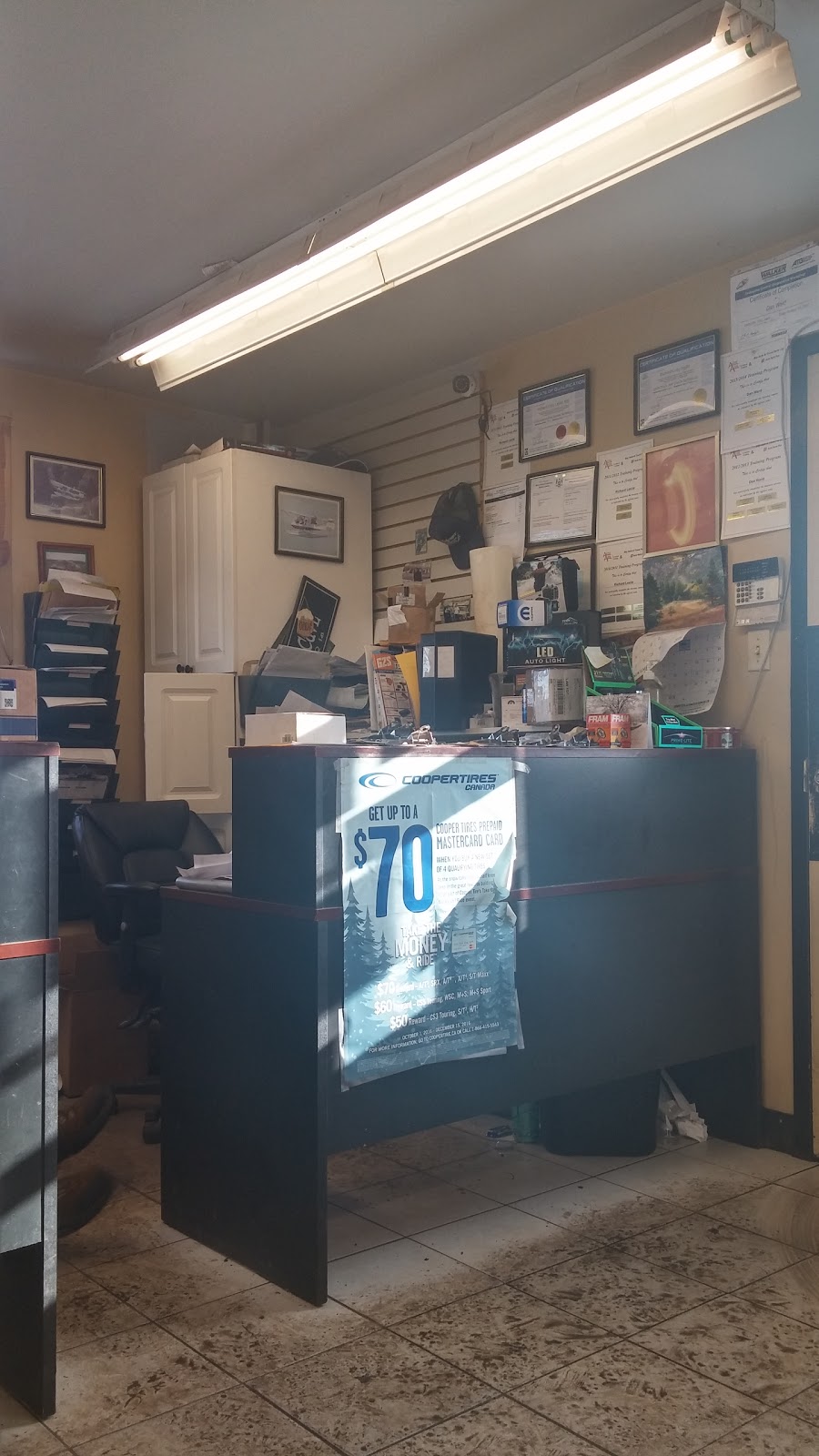 Scottland Tire & Auto | 70 Morrow Rd, Barrie, ON L4N 3V8, Canada | Phone: (705) 737-1212