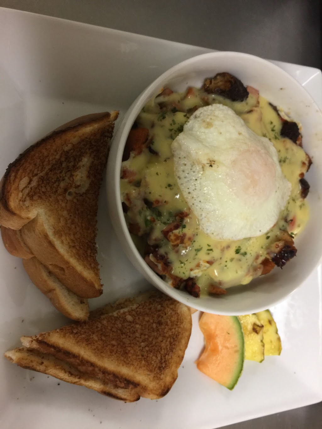 Resto YSC, Aéroport de Sherbrooke | 900 Chem. de lAéroport, Cookshire-Eaton, QC J0B 1M0, Canada | Phone: (819) 832-4314