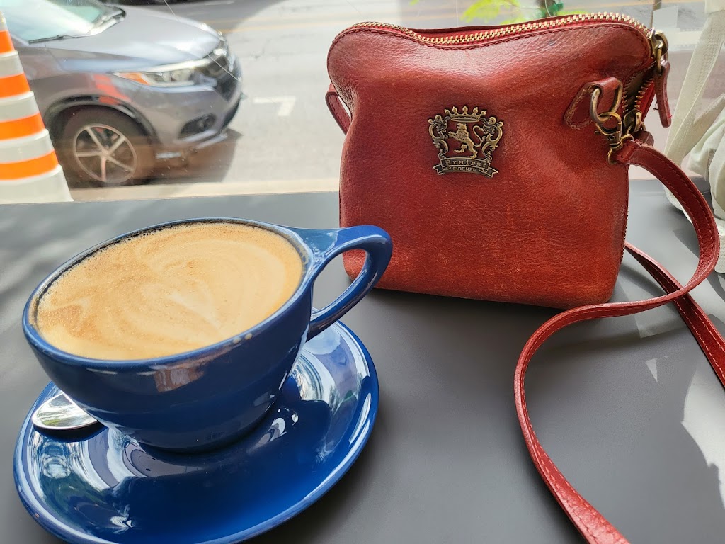 Café Navire | 1273 Av. Van Horne, Montréal, QC H2V 1K5, Canada | Phone: (514) 495-9734