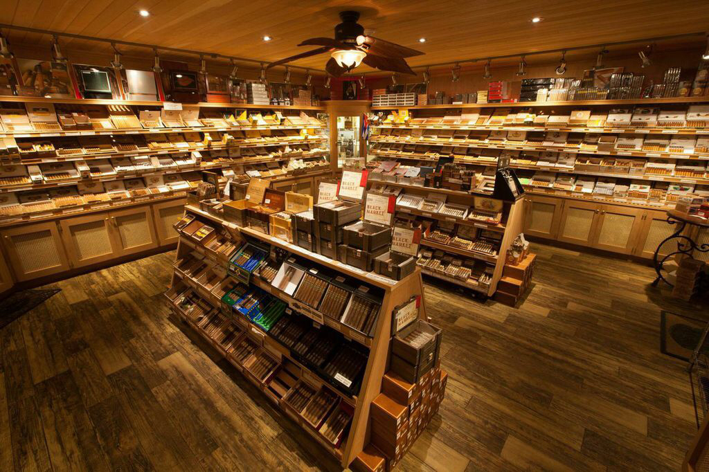 Casa del Humidor | 6411 Rama Rd, Orillia, ON L3V 6H6, Canada | Phone: (705) 325-7777