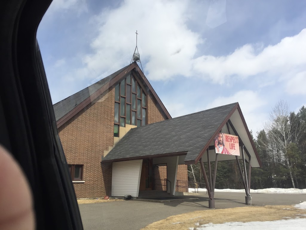 Holy Family Church | 2055 Rosslyn Rd, Thunder Bay, ON P7K 1H7, Canada | Phone: (807) 473-9722