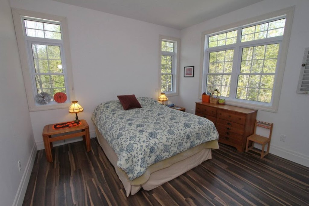 Berford Lake Retreat | 290 Mar Side Rd, South Bruce Peninsula, ON N0H 2T0, Canada | Phone: (905) 321-1686