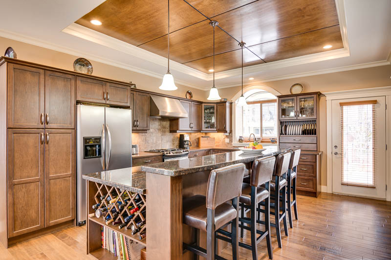 Martha King Real Estate | 477 Mt Pleasant Rd, Toronto, ON M4S 2L9, Canada | Phone: (437) 225-2003