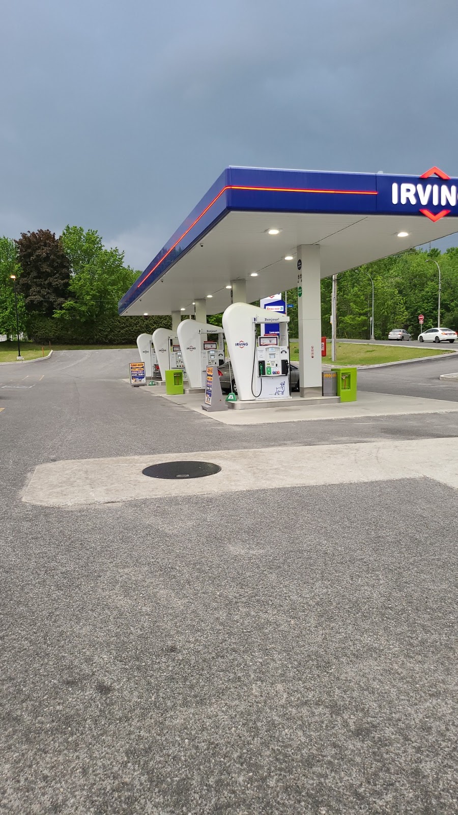 Irving Oil | 1860 Rue Dunant, Sherbrooke, QC J1H 0A4, Canada | Phone: (819) 822-4276