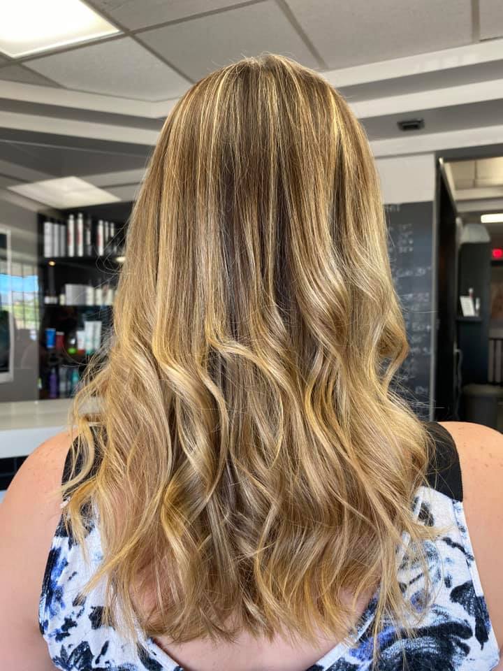 Coiffure Beauté Ladouceur | 5384 Boulevard des Laurentides, Laval, QC H7K 2J8, Canada | Phone: (450) 625-4678