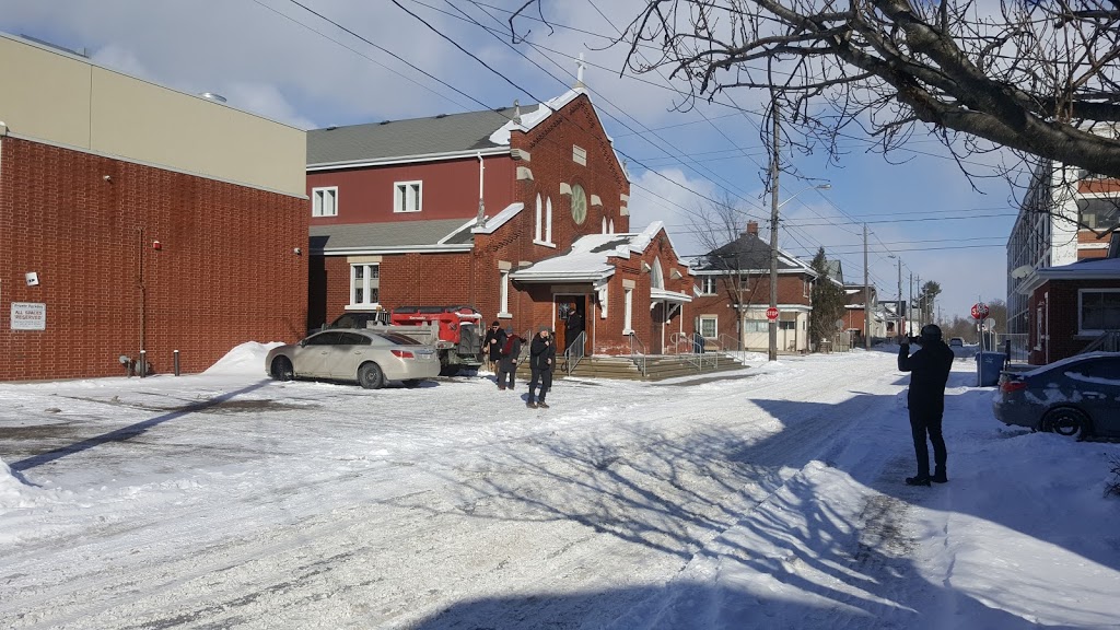 Sacred Heart Church | 98 Alice St, Guelph, ON N1E 2Z8, Canada | Phone: (519) 822-8944