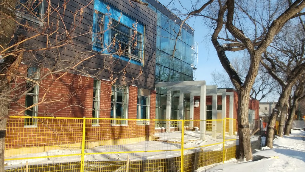 École Connaught Community School | 3515 13th Ave, Regina, SK S4T 1P9, Canada | Phone: (306) 523-8620